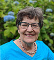 Daphne Greig